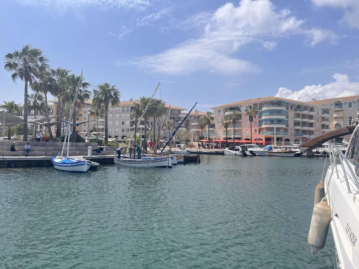 Apartment Studio Cabine Bord De Mer, 4 Pers, Terrasse, Res. Calme - Fr-1-226A-57 Frejus France